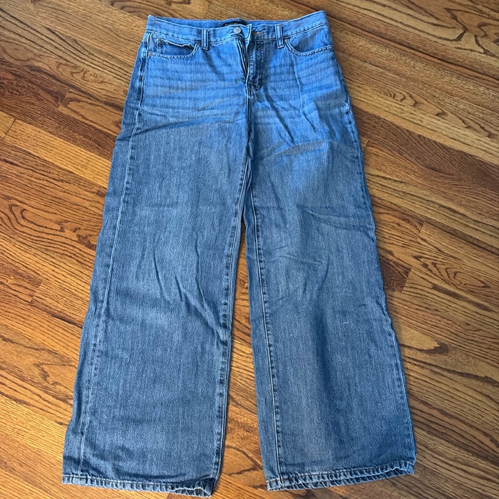 Banana Republic wide leg jeans. Size 29. Medium wash